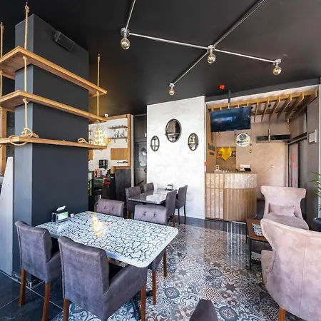 Ξενοδοχείο Rush