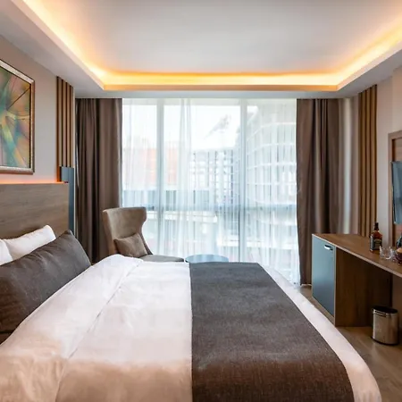 Hotel Rush