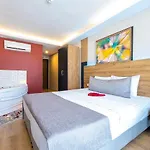 Rush Ξενοδοχείο