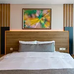 Ξενοδοχείο Rush 3*