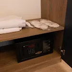 Ξενοδοχείο Rush 3*