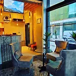 Rush Ξενοδοχείο 3*