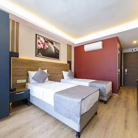 Rush Hotel 3*